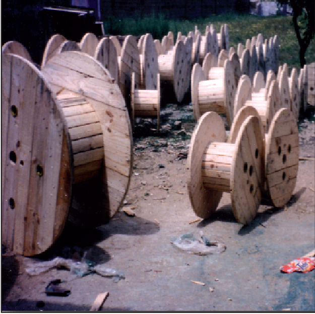 Tourets en bois , bobines